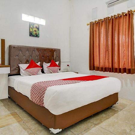 Oyo Life 3415 Penginapan Wimane Palembang Exterior foto