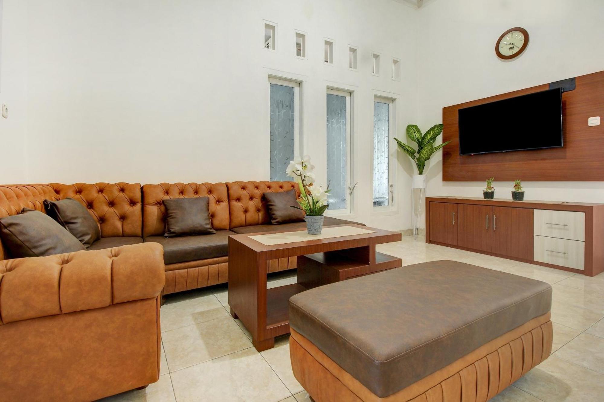 Oyo Life 3415 Penginapan Wimane Palembang Exterior foto